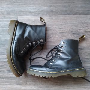 dr. martens luana boots